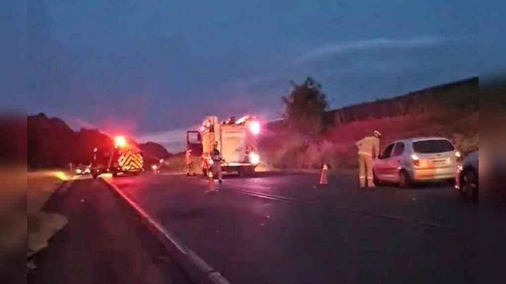 Grave acidente na PR-158 entre Pato Branco e Coronel Vivida deixa um morto e bloqueia rodovia