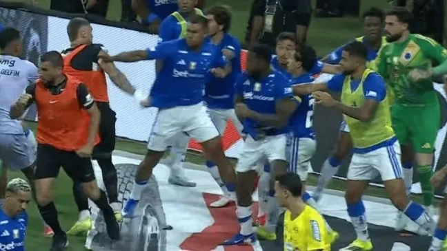 Súmula da final do Mineiro registra 23 expulsões após briga generalizada entre Cruzeiro e Atlético-MG