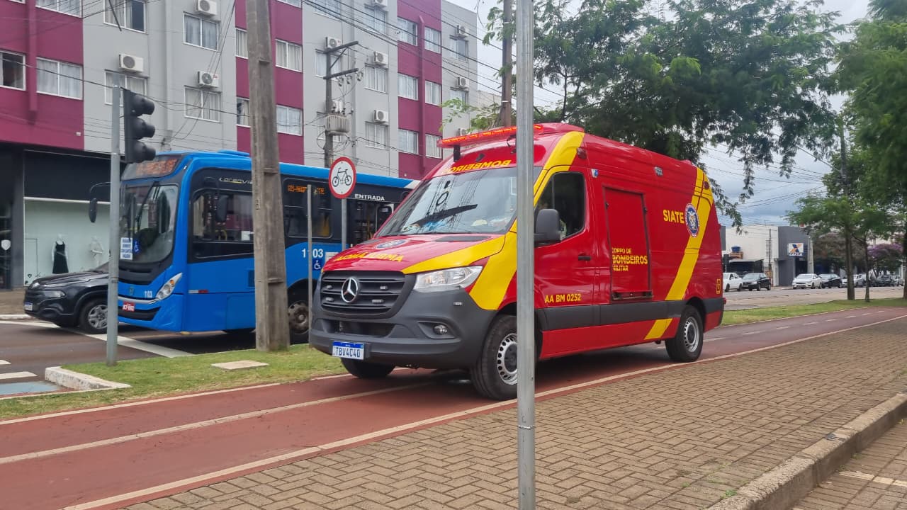 Mulher fica ferida após queda dentro de ônibus do transporte coletivo