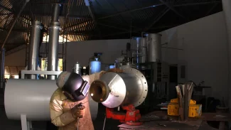 Faturamento da indústria sobe 2,3% em janeiro, mas está abaixo de 2025