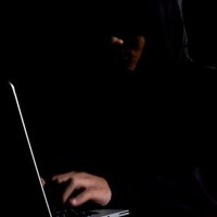 Imagem referente a Ódio contra mulheres nas redes é tema do Caminhos da Reportagem