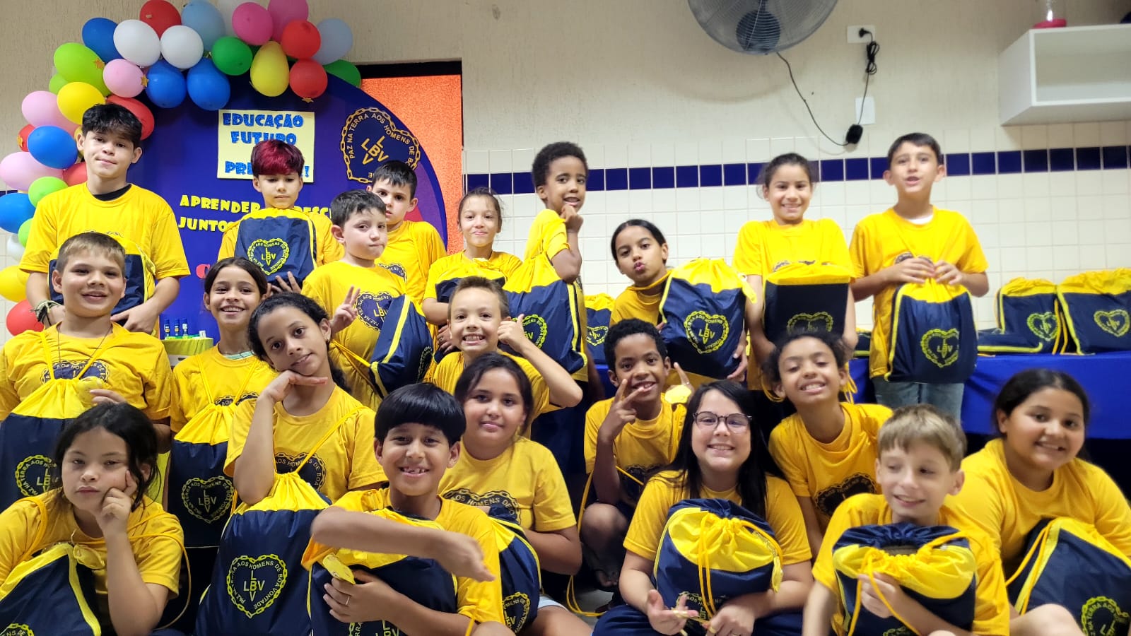 LBV realiza entrega de kits pedagógicos e reforça compromisso com a Educação em Cascavel