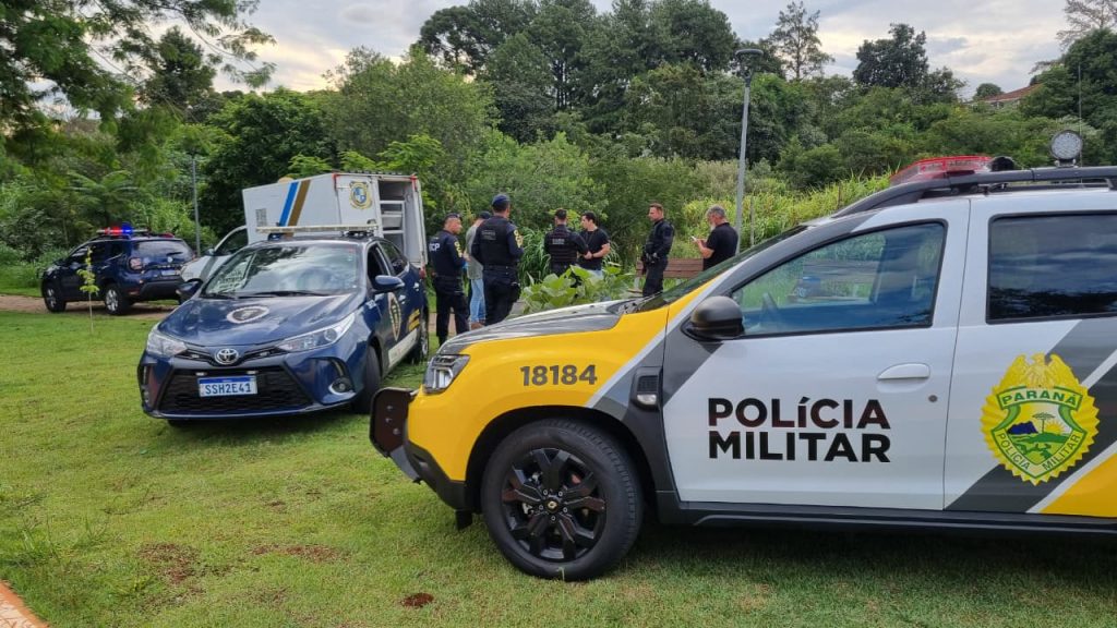 Urgente: Cadáver é encontrado em área de mata no Santa Felicidade