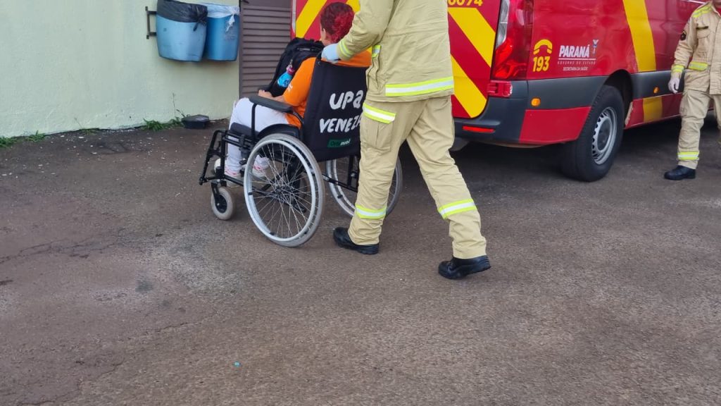 Siate socorre vítima de queda de moto em frente ao kartódromo de Cascavel