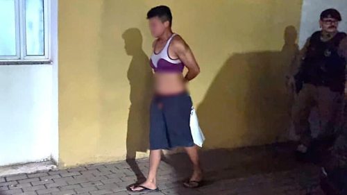 Mulher é detida após briga com companheira no bairro Interlagos Mulher é detida após briga com companheira no bairro Interlagos