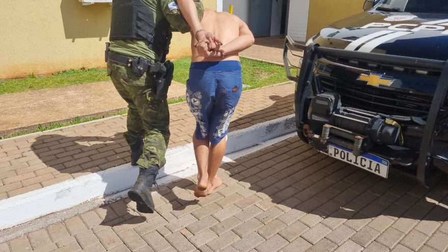 Homem é preso suspeito de furtar fiação e ar-condicionado de colégio no bairro Morumbi, em Cascavel