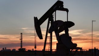 Instabilidade geopolítica acelera busca por independência do petróleo Instabilidade geopolítica acelera busca por independência do petróleo