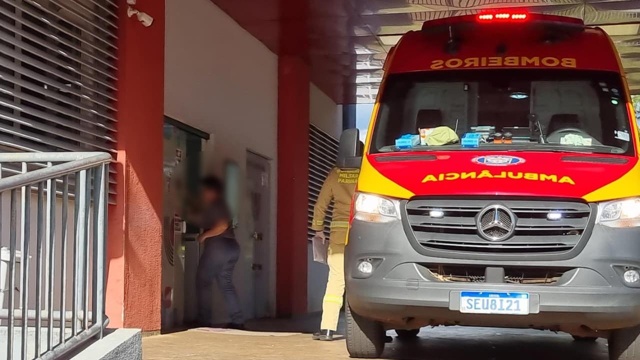 Mulher tem ponta do dedo amputada em acidente de trabalho Mulher tem ponta do dedo amputada em acidente de trabalho