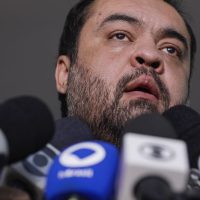 Imagem referente a Ministro suspende julgamento que pode cassar governador do Rio