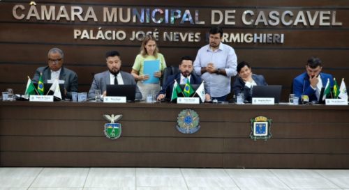 Câmara aprova homenagens e datas em sessão sem debates Câmara aprova homenagens e datas em sessão sem debates