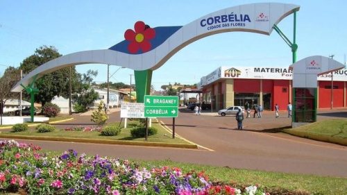 Menores são abordados após suspeita de invasão em colégio de Corbélia
