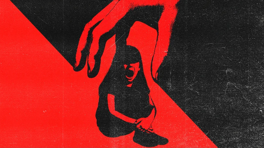 Pedófilo finge ser criança, cria jogo e desafia menina a enviar nudes