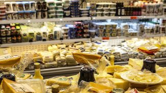 Crédito e emprego explicam vendas no comércio em patamar recorde