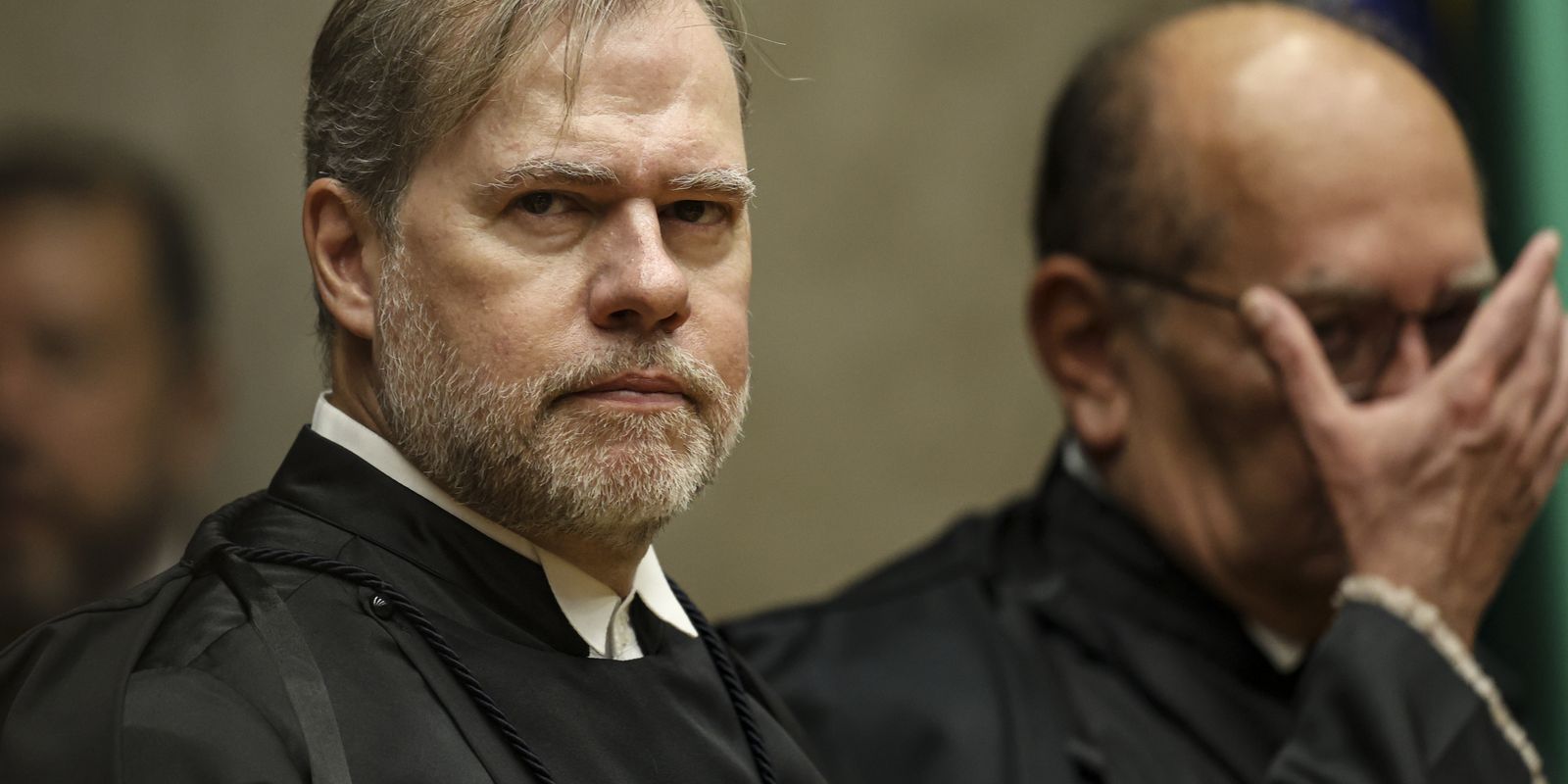 Toffoli se declara suspeito para julgar prisão de Vorcaro Toffoli se declara suspeito para julgar prisão de Vorcaro