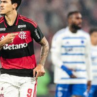 Imagem referente a Flamengo vence Cruzeiro com gols de Pedro e Carrascal