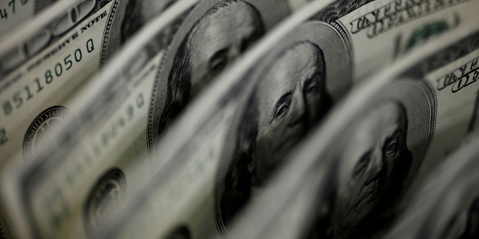 Dólar encosta em R$ 5,25 com agravamento da guerra no Oriente Médio Dólar encosta em R$ 5,25 com agravamento da guerra no Oriente Médio