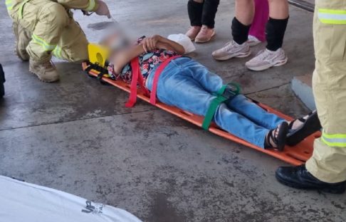 Mulher cai da cadeira e sofre vários ferimentos em posto de combustíveis no São Cristóvão