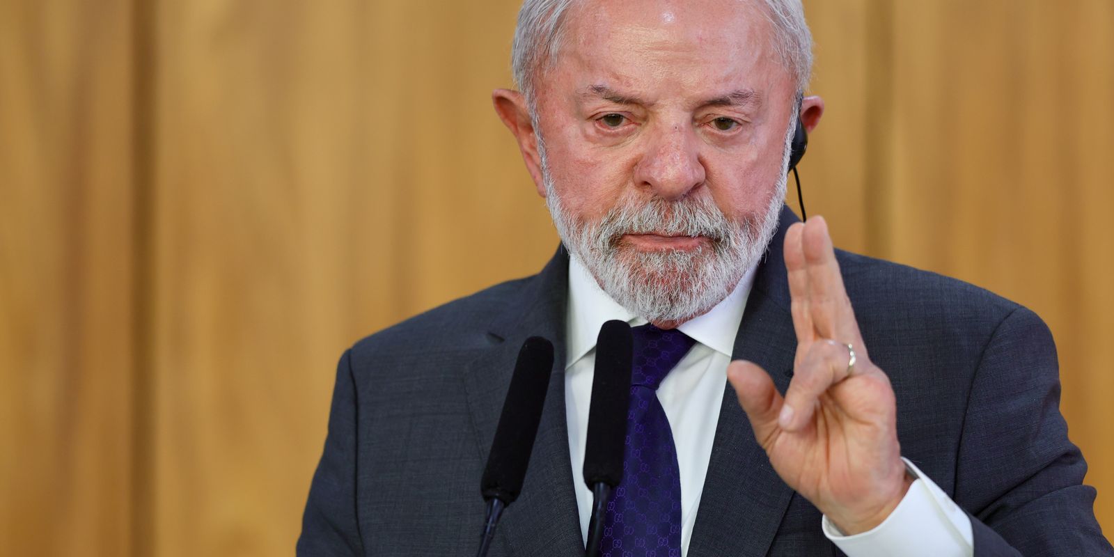 Lula: assessor de Trump só entrará no país se Padilha entrar nos EUA Lula: assessor de Trump só entrará no país se Padilha entrar nos EUA