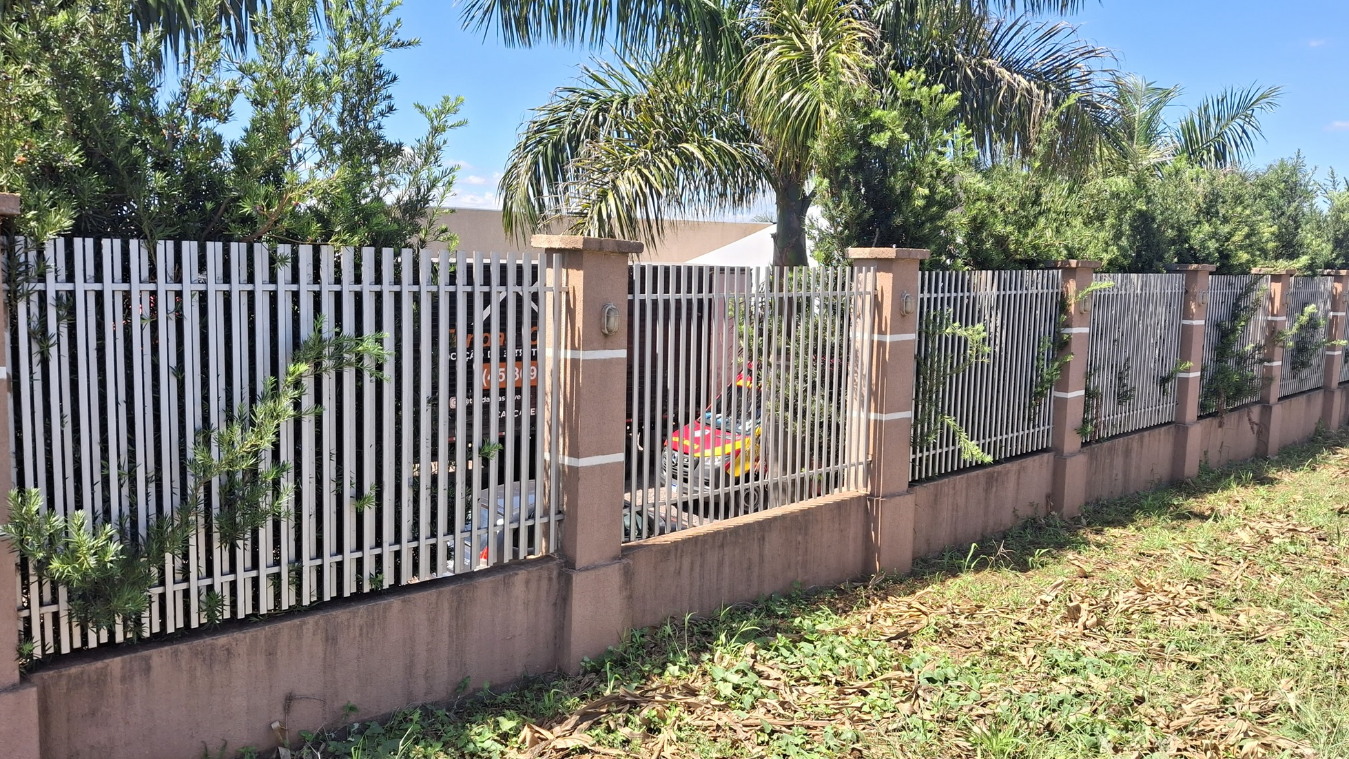 Montando tenda em chácara, trabalhador sofre queda de 3 metros e é socorrido pelo Siate Montando tenda em chácara, trabalhador sofre queda de 3 metros e é socorrido pelo Siate