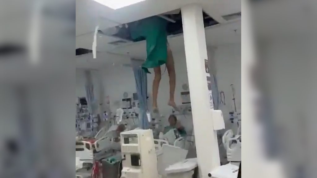 Vídeo mostra paciente caindo do teto de hospital; caso será investigado pela Polícia Civil