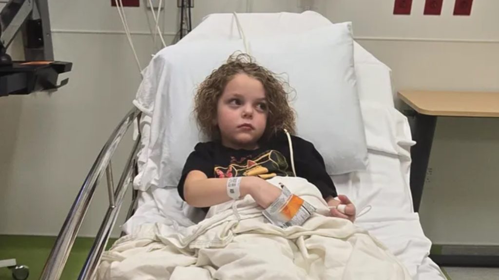 Menina de 6 anos apresenta “encolhimento” inexplicável em metade do corpo