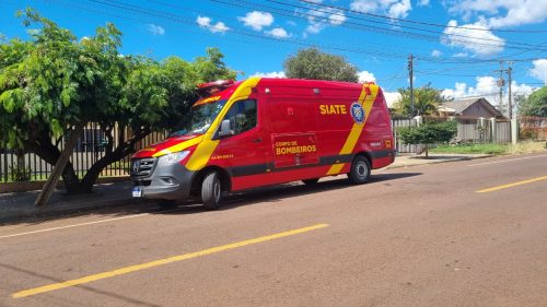 Idosa de 79 anos fica ferida após queda dentro de residência no bairro Floresta, em Cascavel
