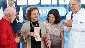 Pesquisadora Margareth Dalcolmo recebe medalha Oswaldo Cruz Pesquisadora Margareth Dalcolmo recebe medalha Oswaldo Cruz