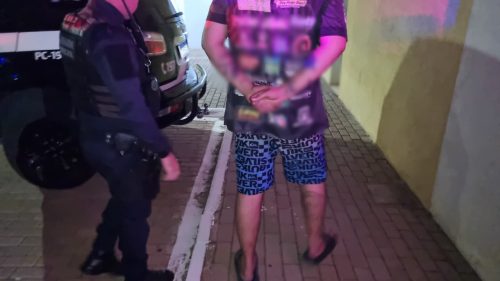 Jovem de 24 anos é detido acusado de agredir a companheira no bairro Periolo