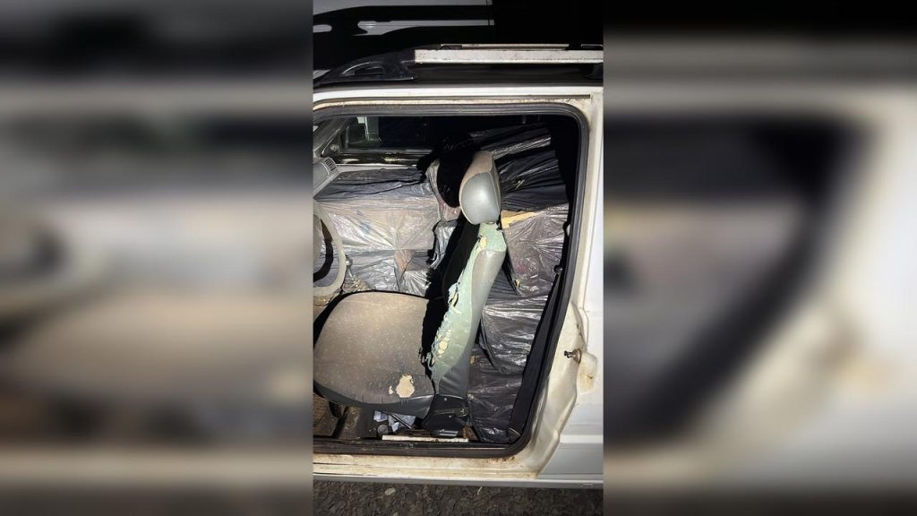 PF e PM apreendem 7,5 mil maços de cigarros contrabandeados em Foz do Iguaçu