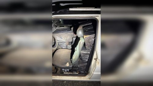 PF e PM apreendem 7,5 mil maços de cigarros contrabandeados em Foz do Iguaçu