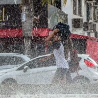 Imagem referente a DF e 10 estados têm alerta laranja de chuva neste sábado