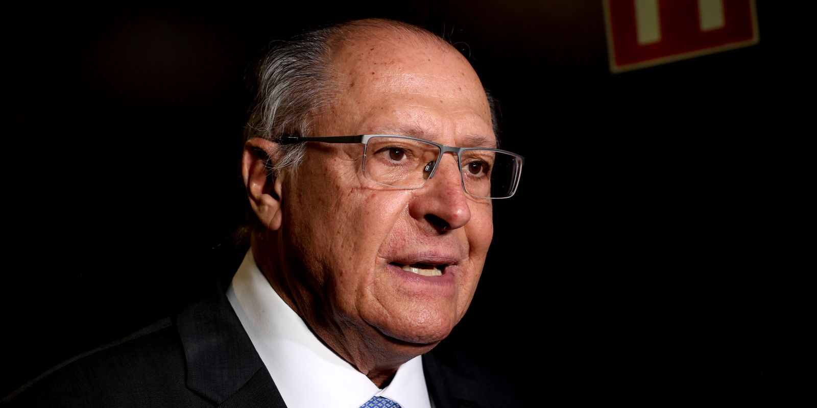 Falta de refinarias expõe fragilidade do país e governo tenta conter preço do diesel