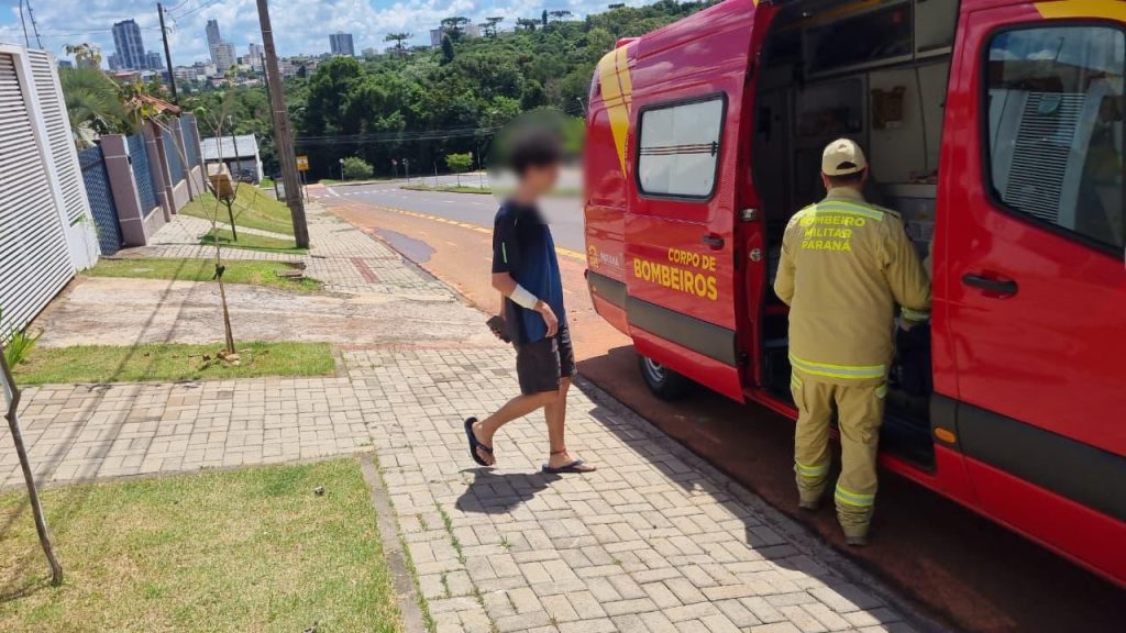 Com ferimento no braço, jovem é socorrido pelo Siate