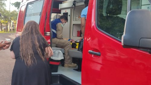 Homem de 51 anos sofre queda perto de piscina e é atendido pelo Siate no Bairro Brasília