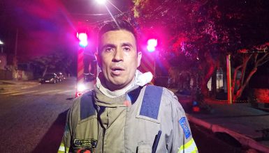 Incêndio destrói parte superior de sobrado e Sgt do Corpo de Bombeiros relata dinâmica do atendimento Imagem referente a Incêndio destrói parte superior de sobrado e Sgt do Corpo de Bombeiros relata dinâmica do atendimento