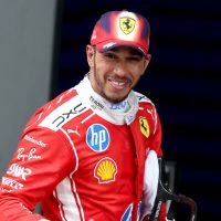 Imagem referente a Hamilton celebra seu 1º pódio na Ferrari: 'Uma das corridas mais divertidas que já fiz'