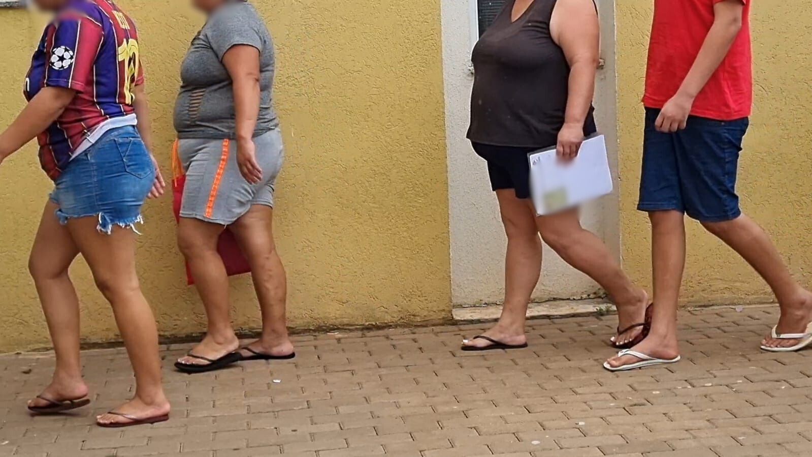 "Manca" e "Banguela": Após troca de ofensas e agressões, briga de vizinhos vai parar na Delegacia