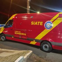 Adolescente sofre torção no tornozelo durante partida de vôlei no Lago Municipal de Cascavel Imagem referente a Adolescente sofre torção no tornozelo durante partida de vôlei no Lago Municipal de Cascavel