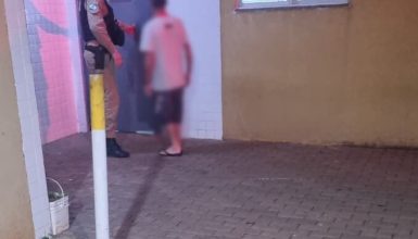 Briga de casal tem troca de agressões e caso vai parar na Delegacia Imagem referente a Briga de casal tem troca de agressões e caso vai parar na Delegacia