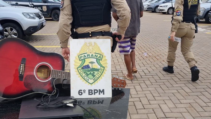 Homem é detido pela PM após ser localizado com equipamentos furtados em igreja no Brasmadeira