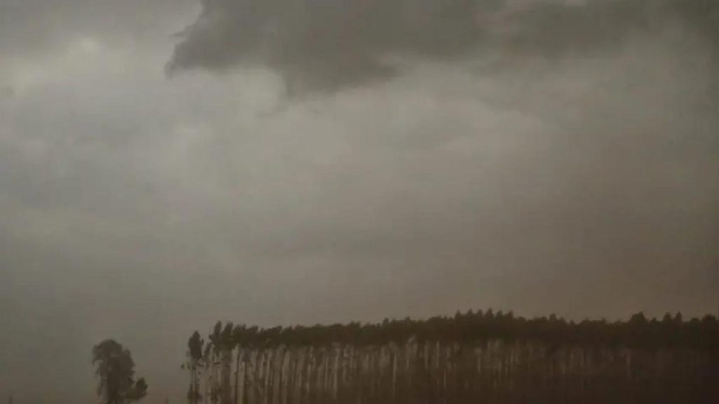 Cascavel entra em alerta para tempestades com virada no tempo nesta terça-feira