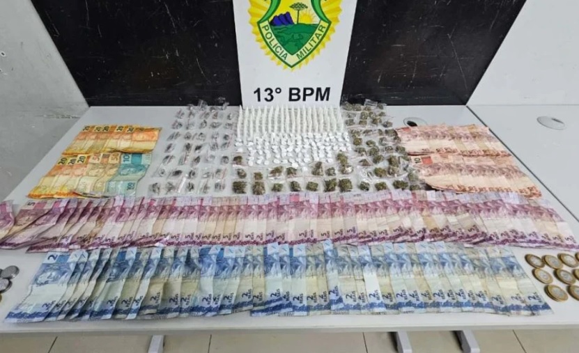 Homem visualiza drone da Polícia Militar, foge e abandona cocaína e ‘bolada’ em dinheiro