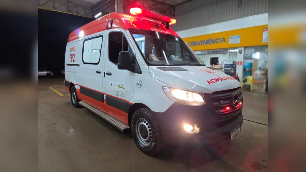Homem de 52 anos sofre queimaduras após explosão de gás em posto de combustíveis