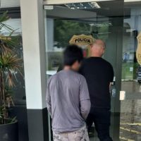 Imagem referente a Durante Operação Mulher Segura homem é preso no Brasmadeira