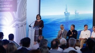 Petrobras suspendeu leilão de combustíveis para reavaliar estoques