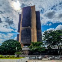 Imagem referente a BC reduz juros básicos para 14,75% ao ano