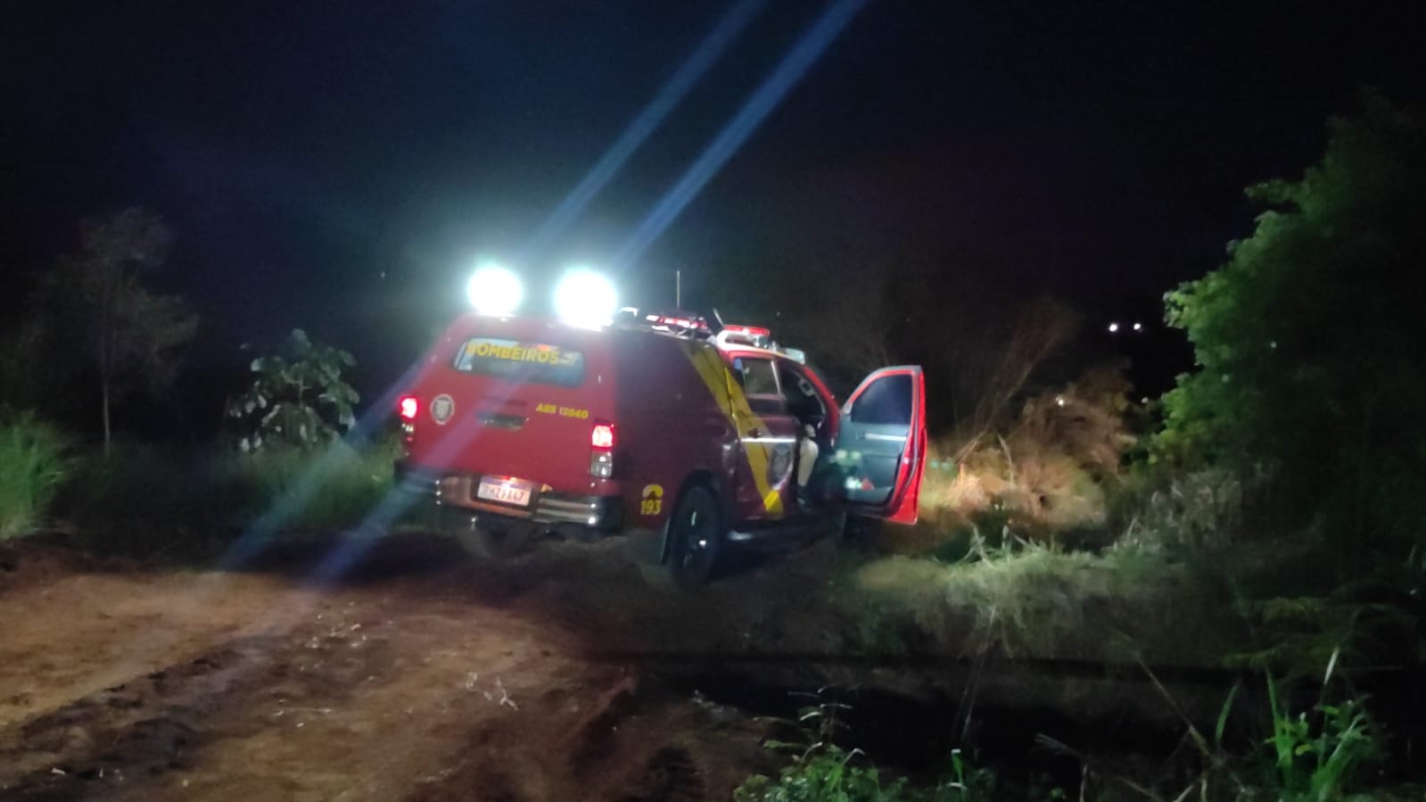 Adolescente de 15 anos morre afogado em açude em Cascavel Adolescente de 15 anos morre afogado em açude em Cascavel