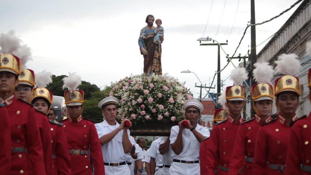 Fiéis celebram o Dia de São José em diversas regiões do Brasil
