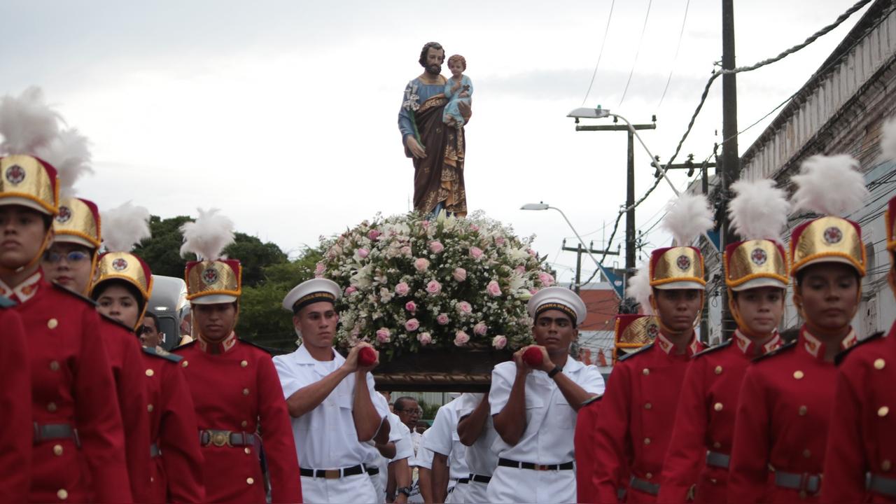 Fiéis celebram o Dia de São José em diversas regiões do Brasil