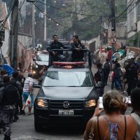 Imagem referente a Operações policiais na Maré deixaram 160 mortos em dez anos